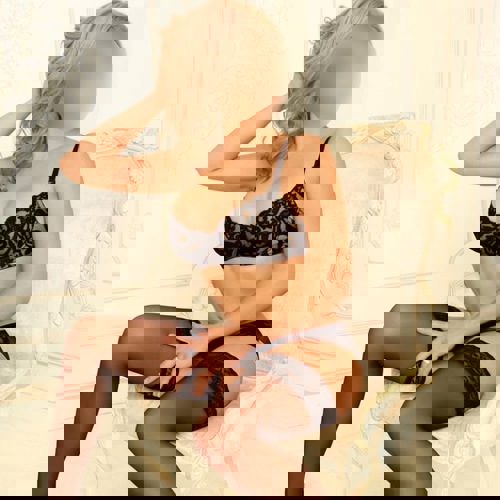 MiaNEUampFRKURZEZEIT1