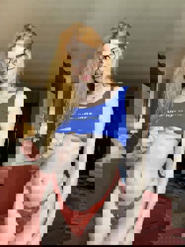 Esther77